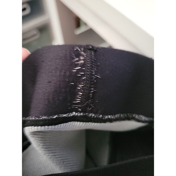 Fabletics Black And White Heavy Compression Stretch Leggings Size XS - Picture 10 of 11